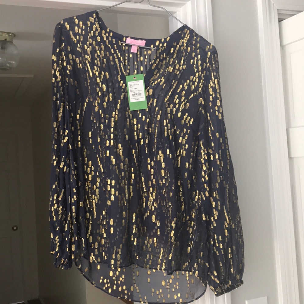 Lilly Pulitzer top in True Navy